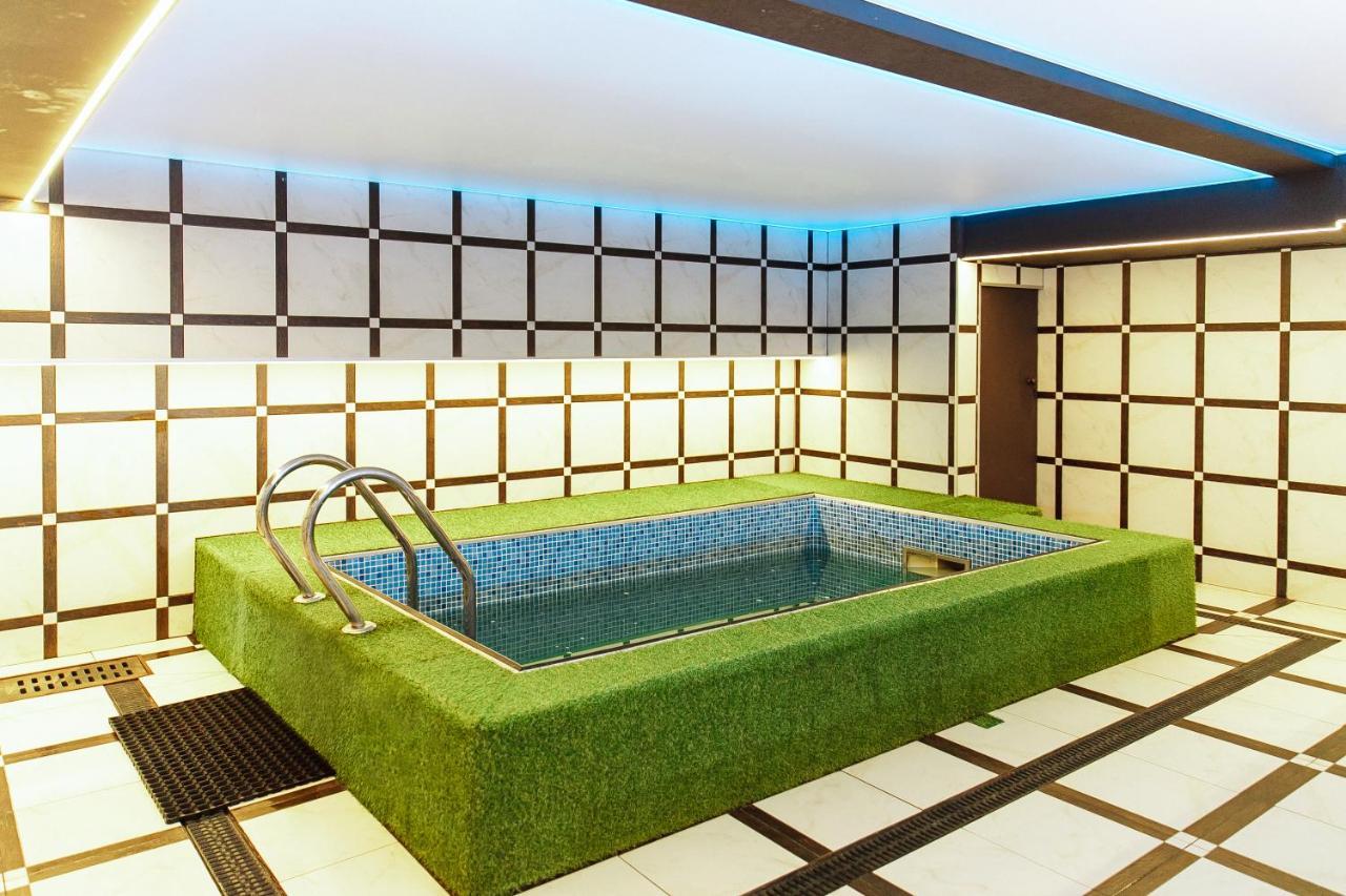 Viktoriya Family Hotel Restaurant Complex เคียฟ ภายนอก รูปภาพ