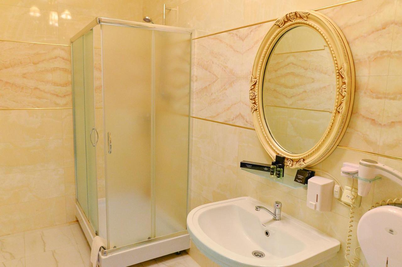 Viktoriya Family Hotel Restaurant Complex เคียฟ ภายนอก รูปภาพ